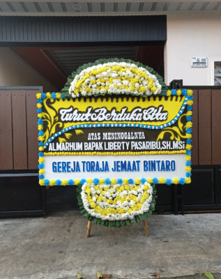 Papan Bunga Duka di Terate