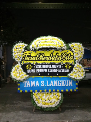 Papan Bunga Duka di Terate